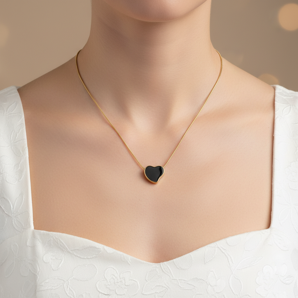 Black Heart Pendant Necklace