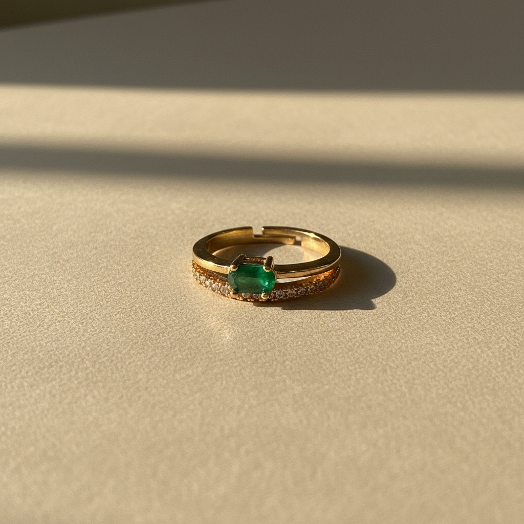 Classic Spark Green Stone Ring