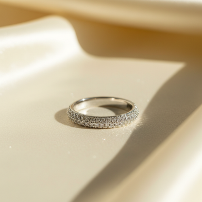 Eterna Spark Band Ring